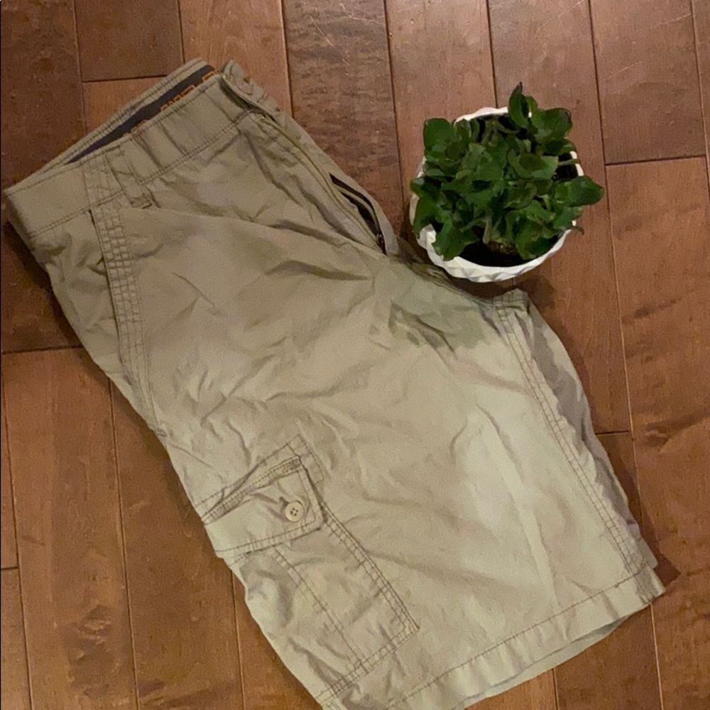 CARGO SHORTS SZ 38!